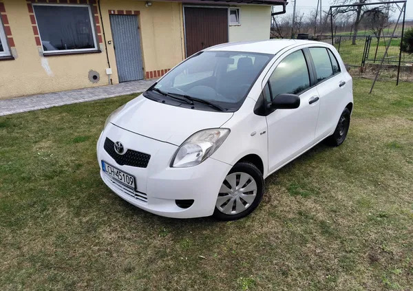 lubelskie Toyota Yaris cena 7999 przebieg: 390000, rok produkcji 2008 z Chełm